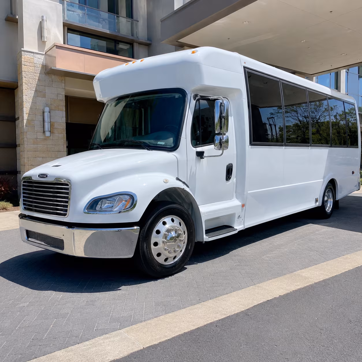 minibuses for victor valley museum trips in apple valley